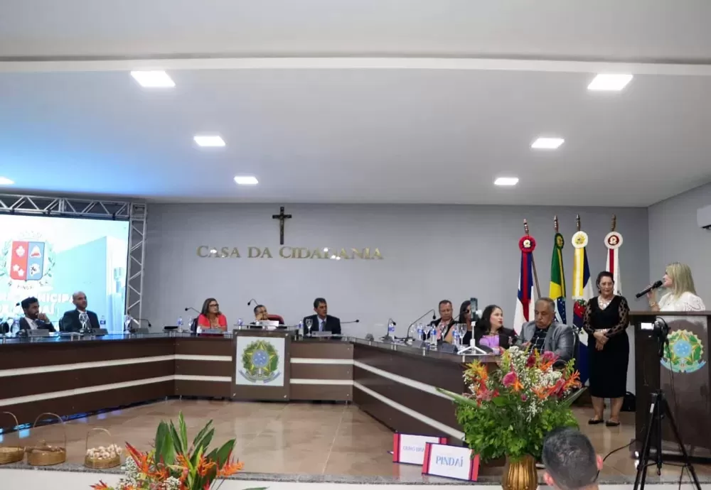 Ivana Bastos prestigia inauguração da nova sede da Câmara de Vereadores de Pindaí