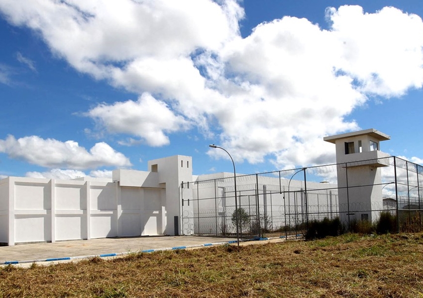 Detentos fogem do presídio de Eunápolis, no sul da Bahia