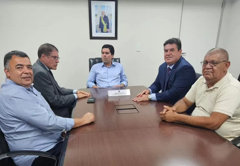 Deputado Marquinho Viana discute convênios e esportes em audiência com Ministro do Esporte em Brasília