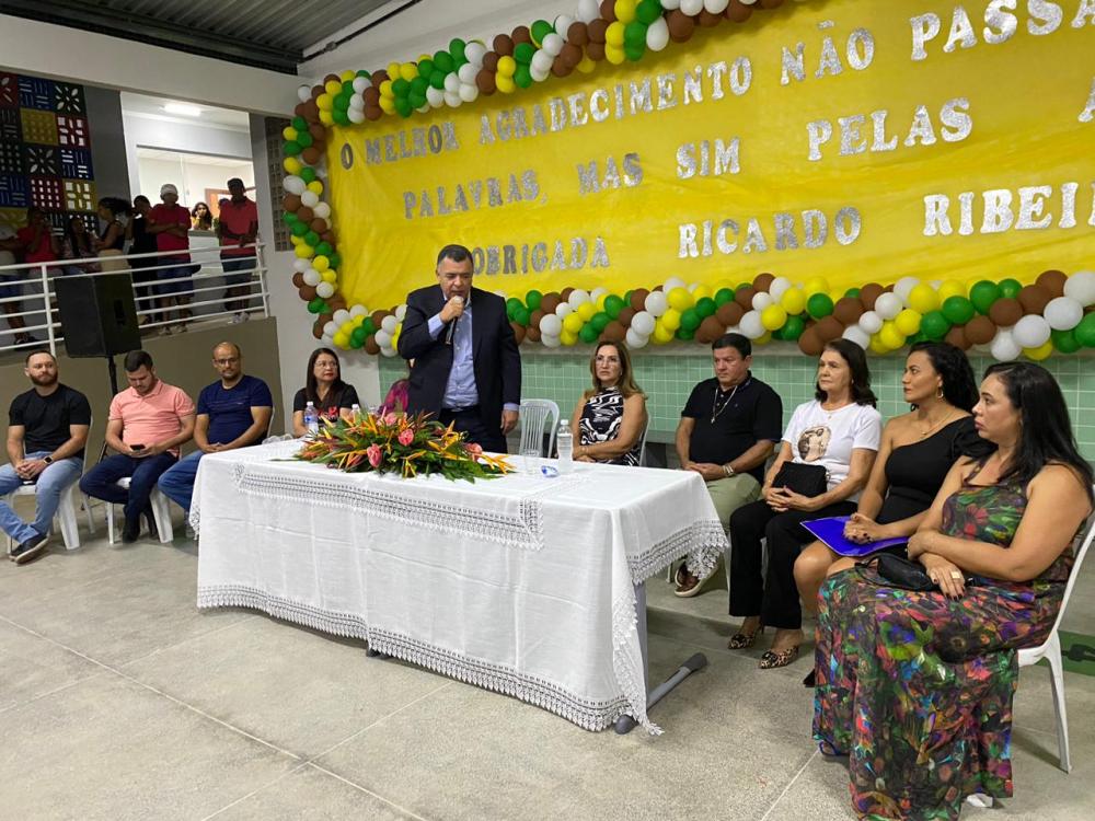 Prefeito de Livramento inaugura centro de educação infantil em homenagem a Maria Regina de Lima Assunção