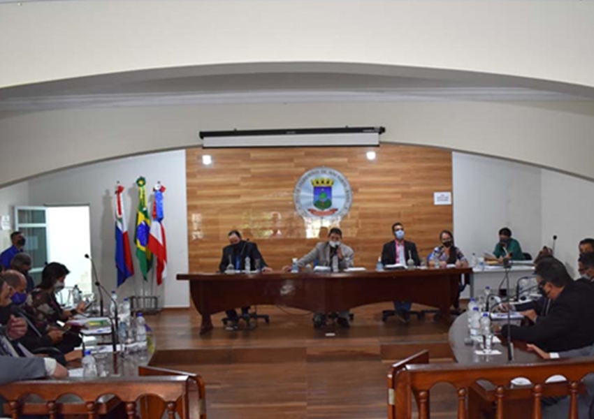 Macaúbas: Juiz cassa 4 vereadores por forjar candidaturas de mulheres
