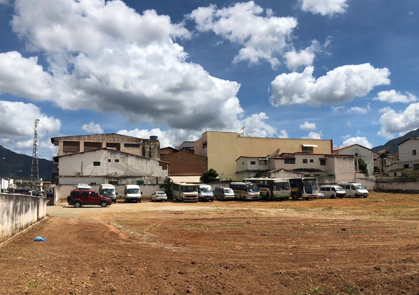 Livramento: Prefeitura Municipal implanta estacionamento público gratuito