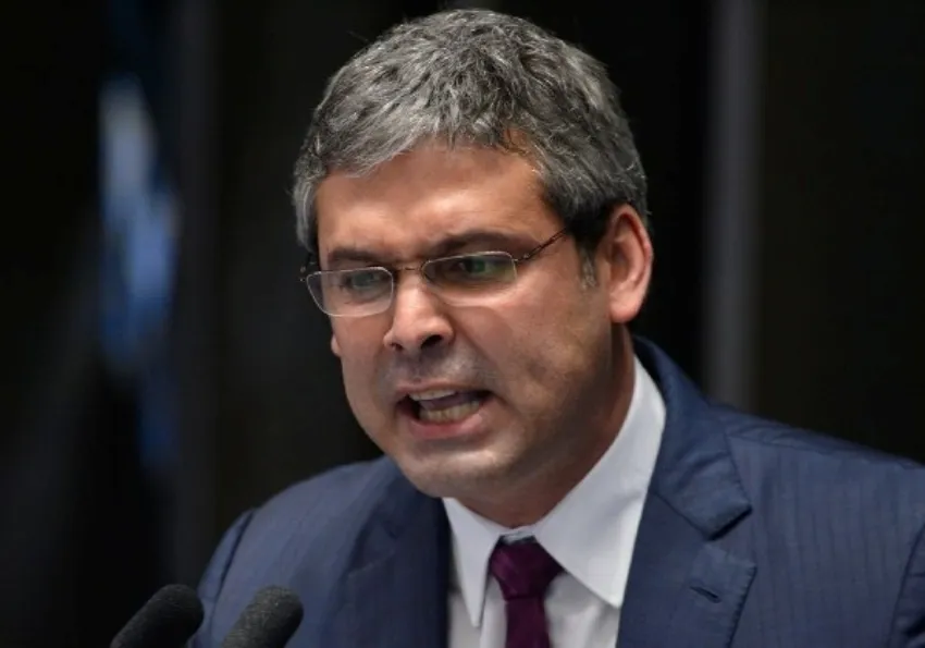 PT vê coação em discurso de Tarcísio durante manifestação na Paulista