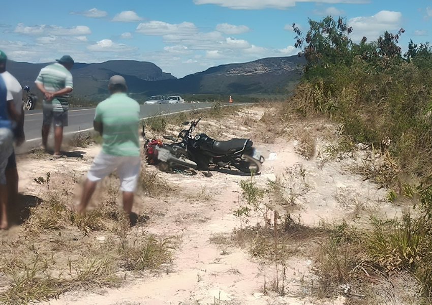 Acidente de motocicleta em Ibicoara deixa um morto e um ferido