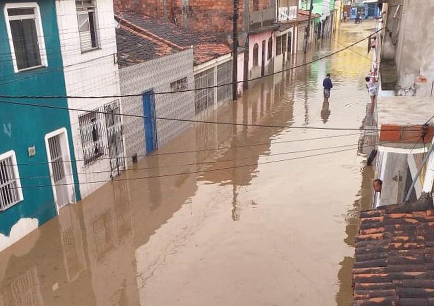 Mais de 60 mil pessoas seguem desalojadas em decorrências das chuvas na Bahia