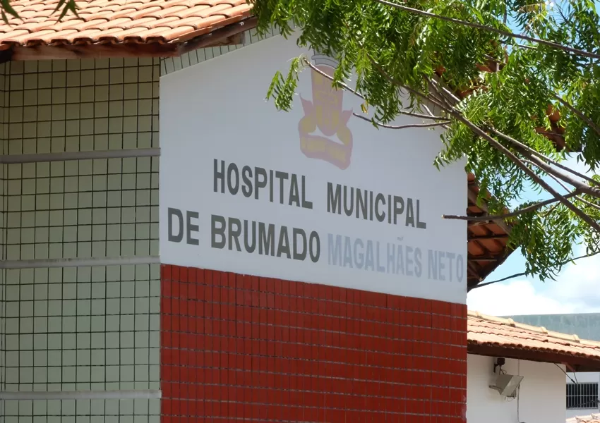 Dupla invade hospital em Brumado, busca paciente baleado e causa pânico