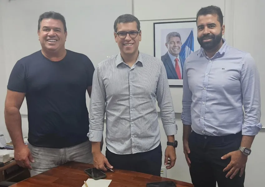 Marquinho Viana e prefeito de Abaíra buscam melhorias para abastecimento de água, infraestrutura e saúde do município