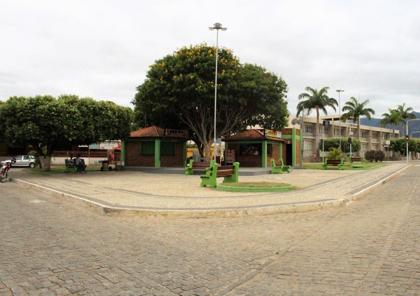 Livramento: Concluída a revitalização da Praça Francisco Tanajura Guimarães
