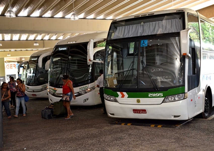 Bahia tem mais 13 municípios com transporte suspenso