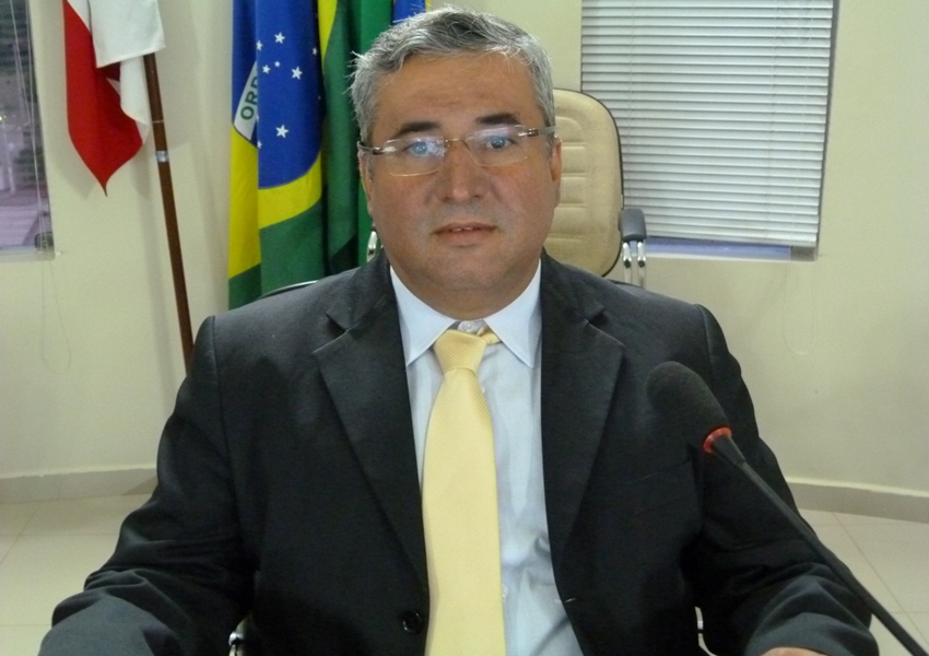 Vereador Paulo Lessa faz duras críticas contra a Viação Novo Horizonte e Embasa