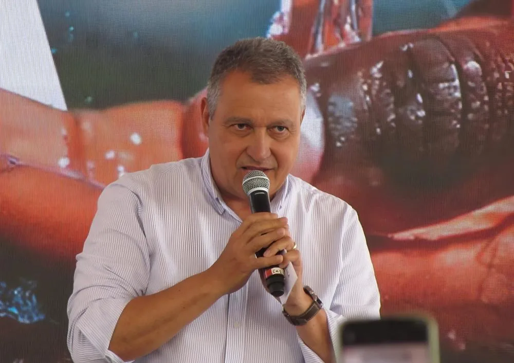 Rui Costa destaca obras hídricas e pede mais investimentos para a Bahia em evento com Lula