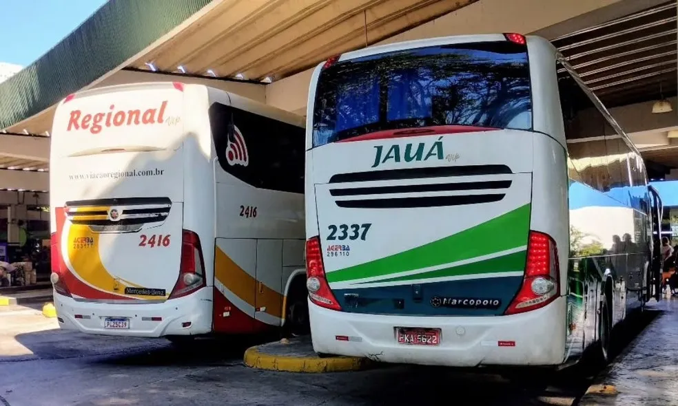 Duas empresas de ônibus que atendem mais de 100 cidades na Bahia vão fechar