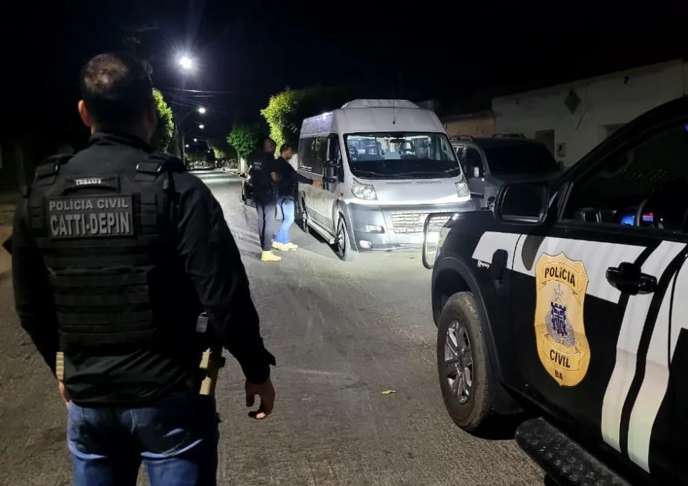 Suspeitos de tortura, sequestro e porte ilegal de arma são presos em Barreiras e Buritirama
