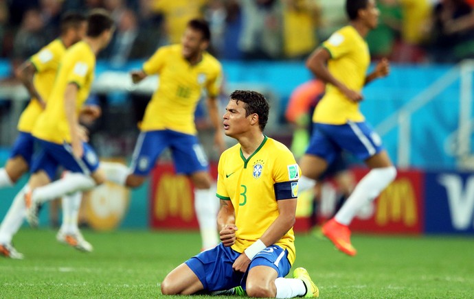 Quatro anos após queda e choro, zagueiro Thiago Silva volta ser capitão em Copa do Mundo