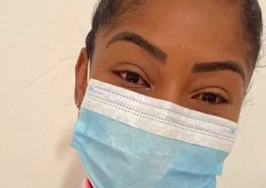 Estudante desabafa após sofrer racismo durante aplicação de vacina: 'Dói muito'