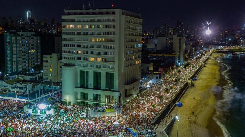Evento com Haddad reúne 100 mil pessoas em Salvador, dizem organizadores