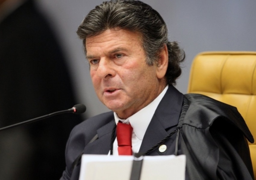 Desobediência de Bolsonaro a decisões do STF será crime de responsabilidade, diz Fux