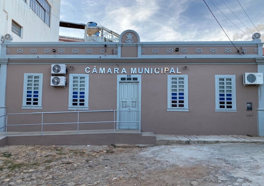 Câmara Municipal de Livramento aprovou a LDO para o exercício financeiro de 2022 e a alteração da estrutura administrativa de cargos em comissão do município