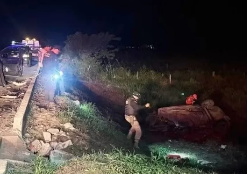 Quatro pessoas morrem em grave acidente na BR-101 entre Caravelas e Teixeira de Freitas