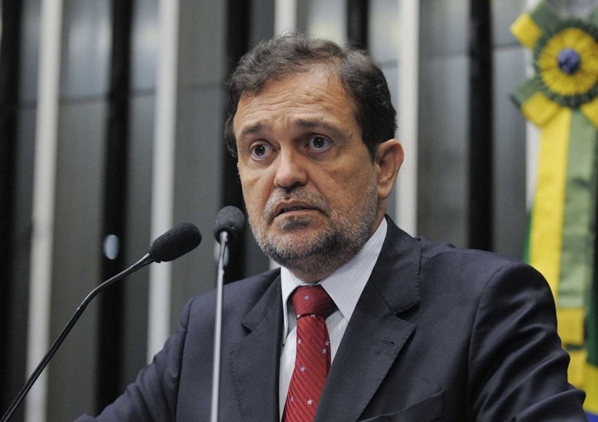Walter Pinheiro é exonerado da Secretaria de Educação