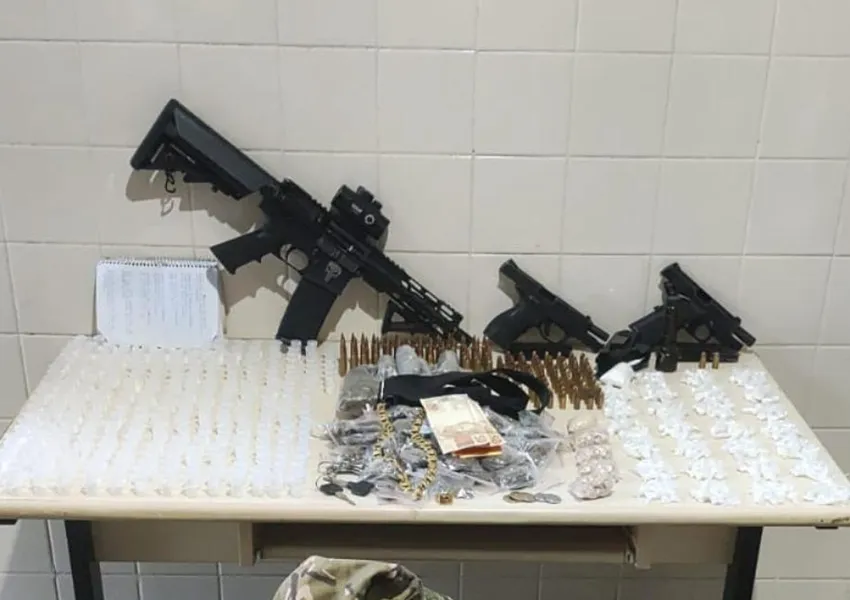 Operação policial termina com dois mortos e arsenal apreendido em Brumado