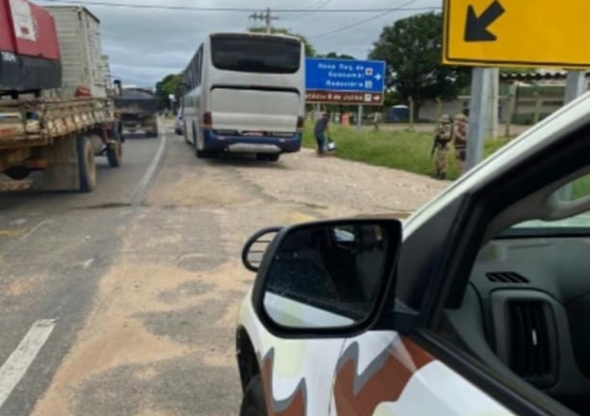Ônibus  que seguia de Paramirim para São Paulo é apreendido em Guanambi
