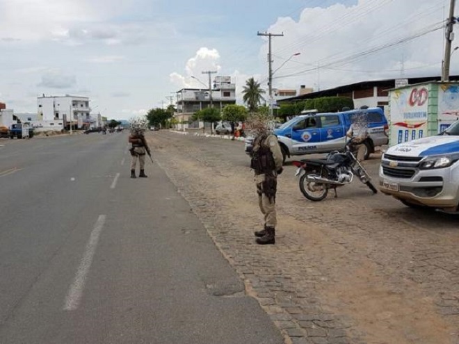 Polícia Militar intensifica blitz para evitar crimes e assaltos em toda região