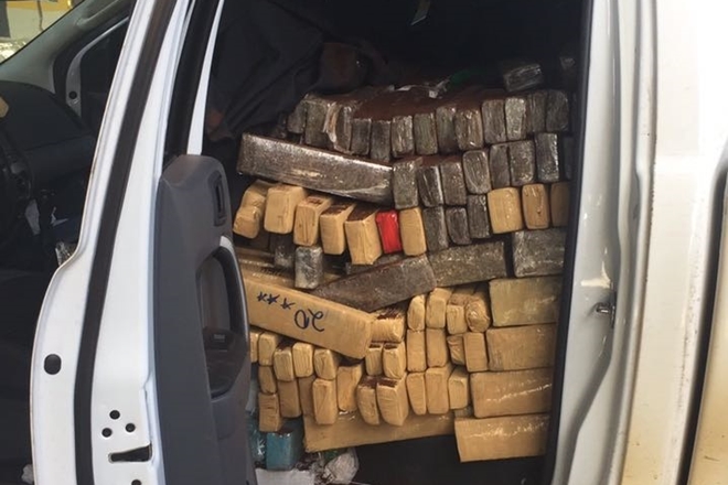 Secretaria da Segurança Pública e Policia Federal apreendem cerca de 1,5 toneladas de maconha em Conquista