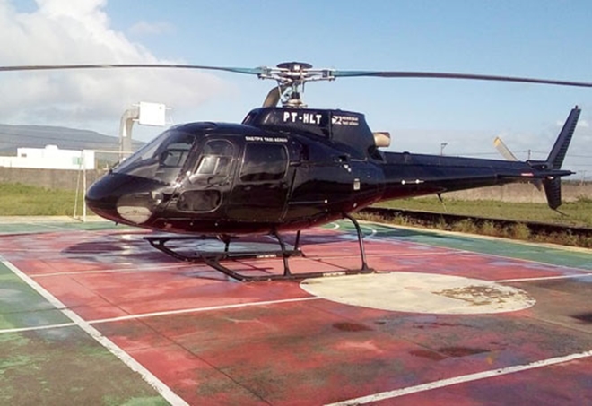 Bahia: Helicóptero que transportava presidente da Assembleia Legislativa fez pouso de emergência em quadra de escola