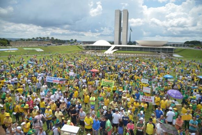 Protesto em defesa da Lava Jato reúne manifestantes em 200 cidades do Brasil