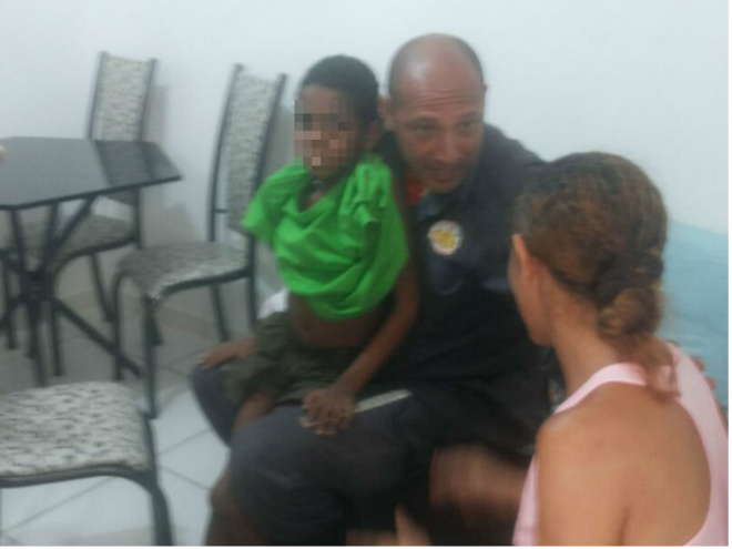 Criança é resgatada por bombeiros após ficar perdida em mata na Bahia