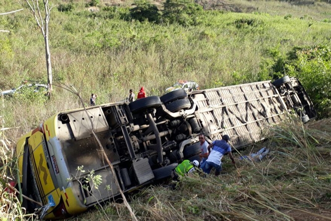 Tragédia: Acidente com ônibus da Itapemirim  deixa 7 mortos