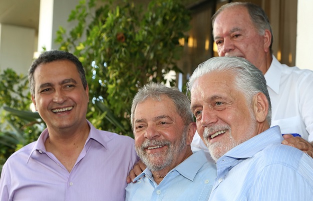 Lula se diz valioso para eleição 2018 e cita Rui e Wagner para presidência
